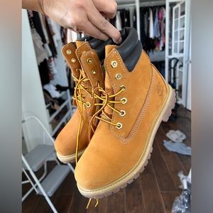 Timberland Wheat Nubuck Work Boots - Tan & Black Collar